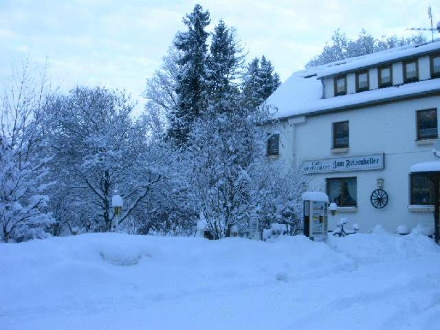 Waldpension zum Felsenkeller Lichtenfels-Sachsenberg Eksteriør billede